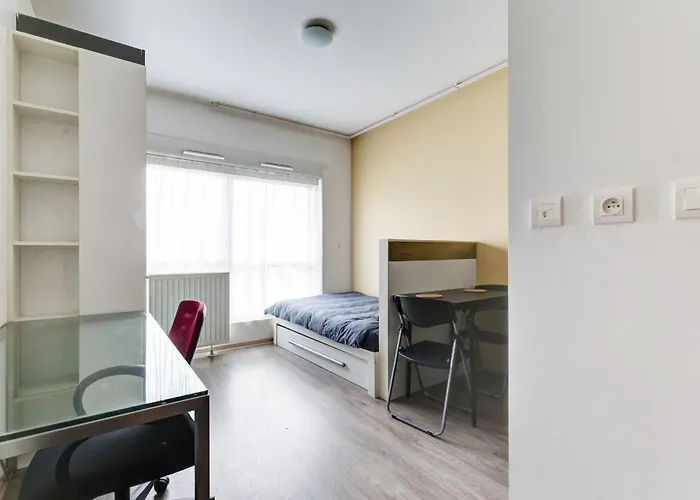 27 - Le Lokup - Wifi - Proche Tram * Реймс